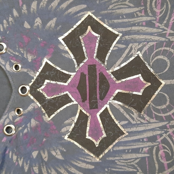 Harley Davidson Cutout Vneck ShortSleeve Fitted Tshirt - Picture 2 of 4